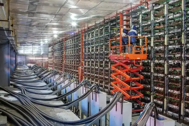 A high-efficiency Kaspa mining rig in action, showcasing its compact design for hosted environments